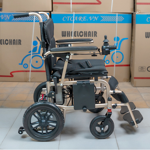 Xe lăn điện du lịch D704 - full