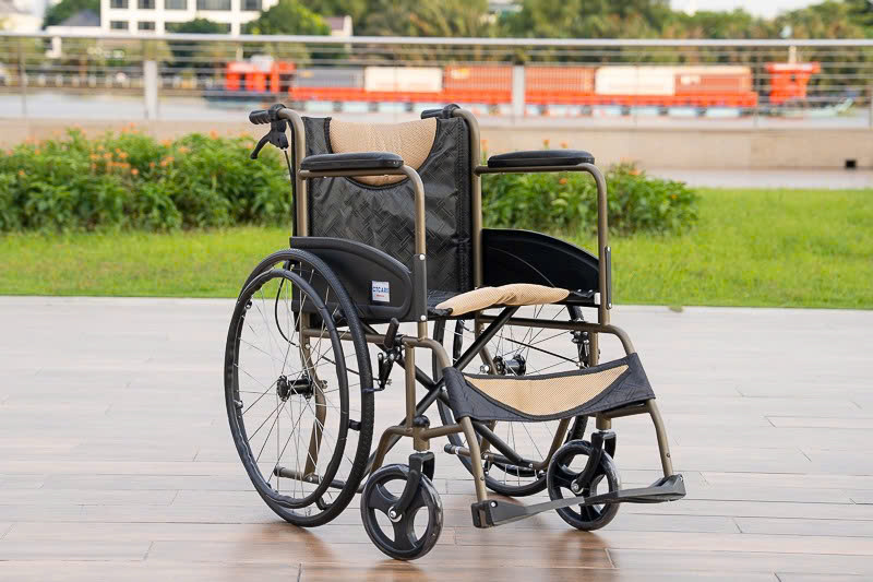 xe lăn người già 809